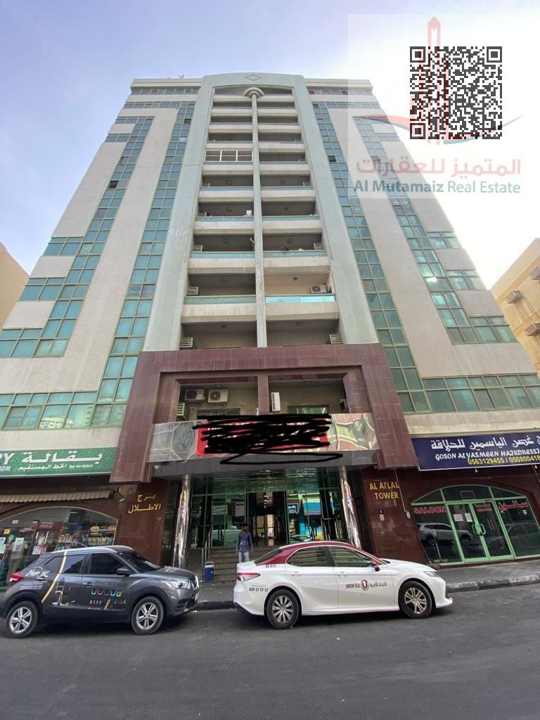 3 bedrooms, a living room, and a master bedroom; large area and open view