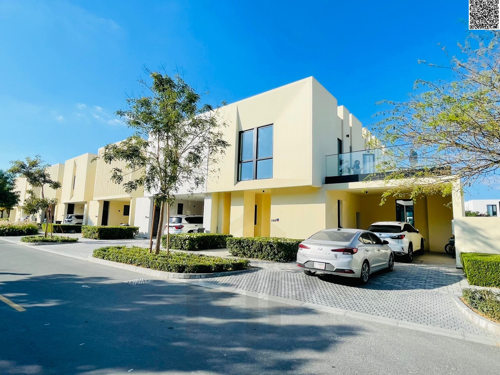 A luxurious villa in the heart of Al Zorah, combining the splendor of modern design with the charm of nature, with breathtaking views and spacious are