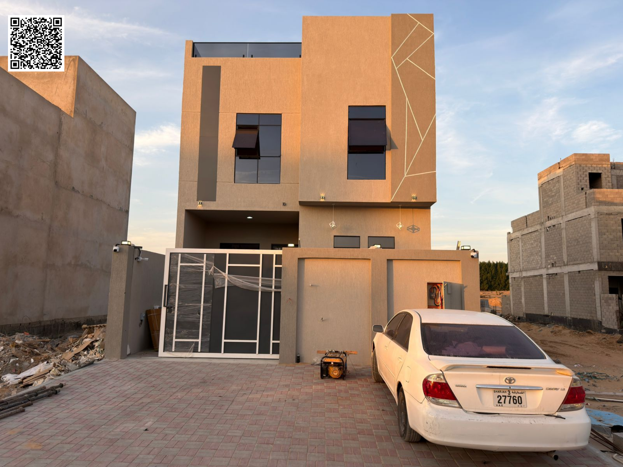 Own a villa with your dream specifications without any commission: 4 master bedrooms with a rooftop directly on Sheikh Mohammed bin Zayed Street, a pr