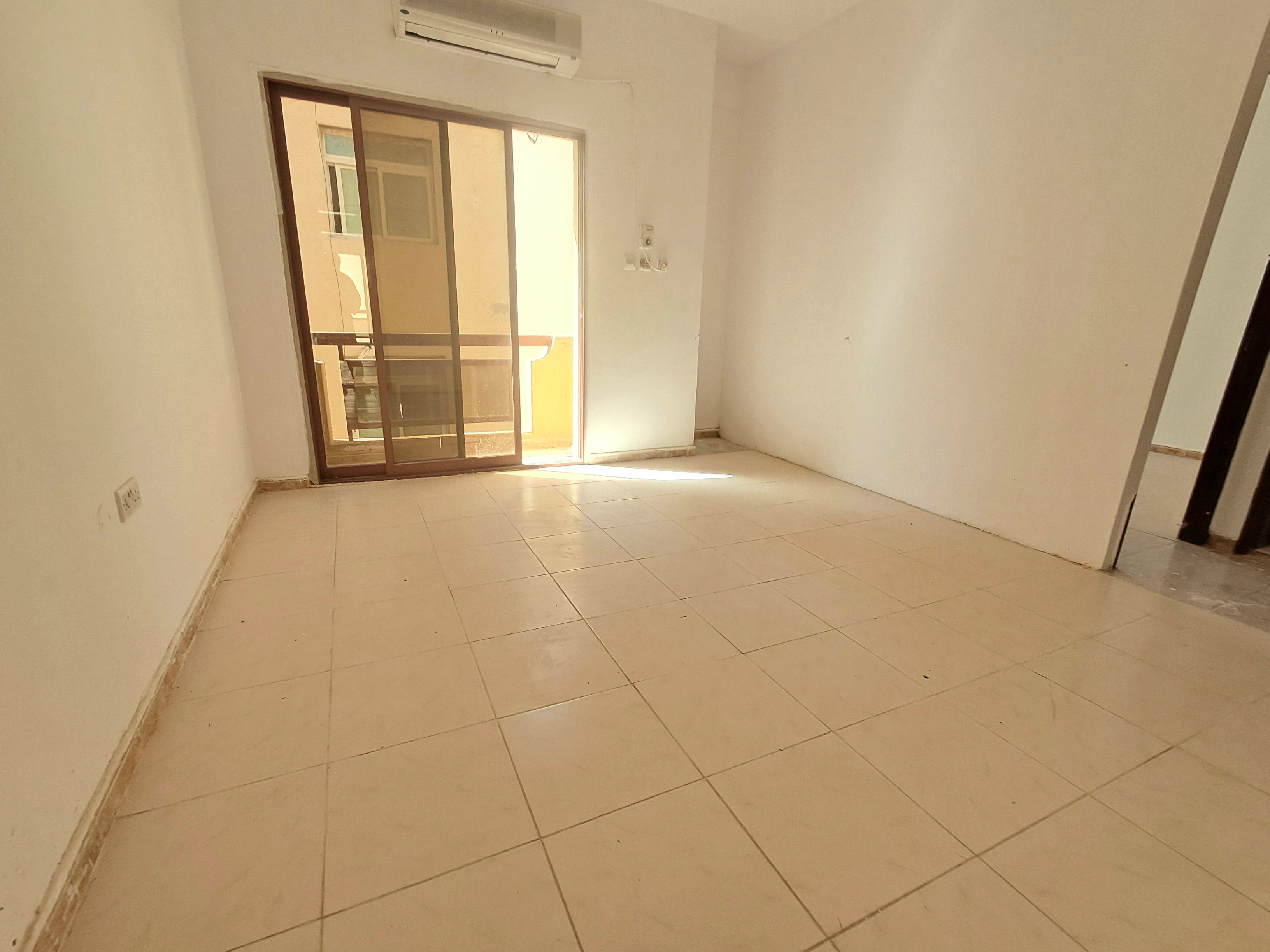 Limited offer 1bhk with balcony near to safari mall 27k available