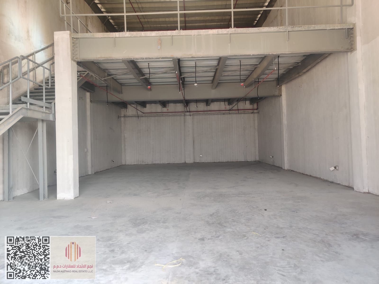 New warehouse – first occupancy, featuring a direct frontage on a main public road, providing excellent accessibility and high visibility. The warehou