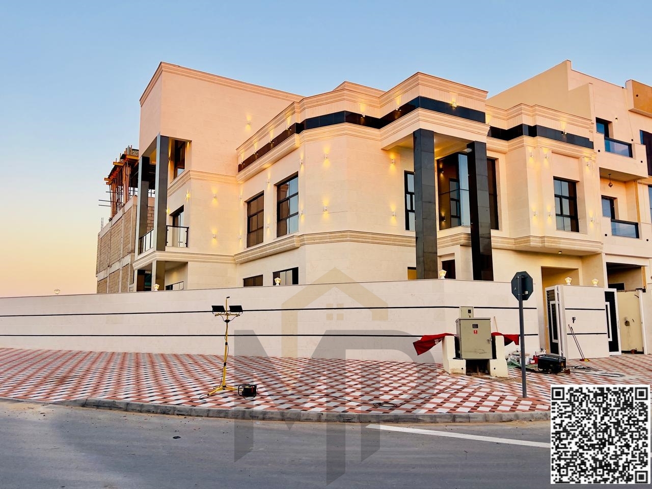 Modern villa with a roof terrace. The price includes everything: registration and ownership fees, electricity and water, as well as air conditioners a