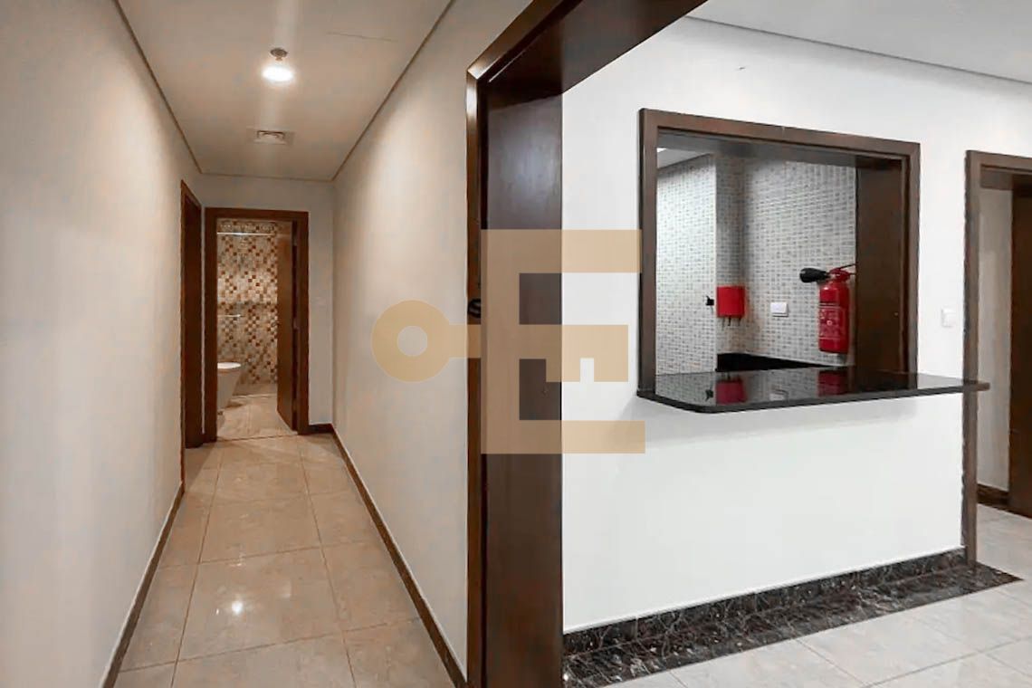 Study Room | 2 Baths | Large Size