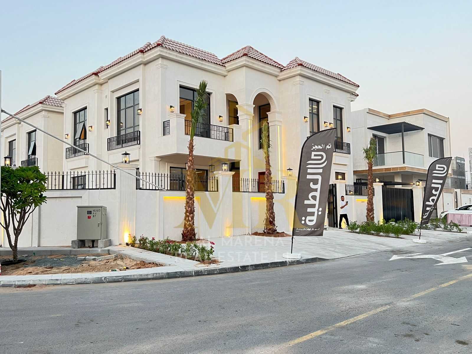Luxury villa with a modern design, high-end finishes, a garden, and a private pool. The price includes electricity, water, and air conditioning. For s