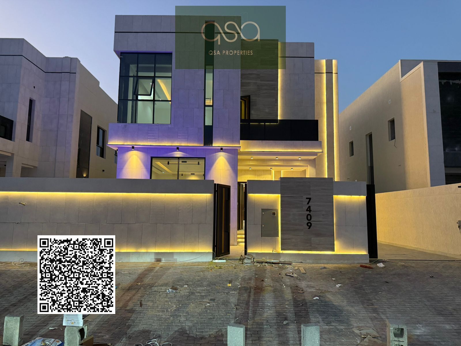 A villa designed to be the epitome of luxury, 100% freehold ownership for all nationalities, super deluxe finishing, with a swimming pool. Price inclu
