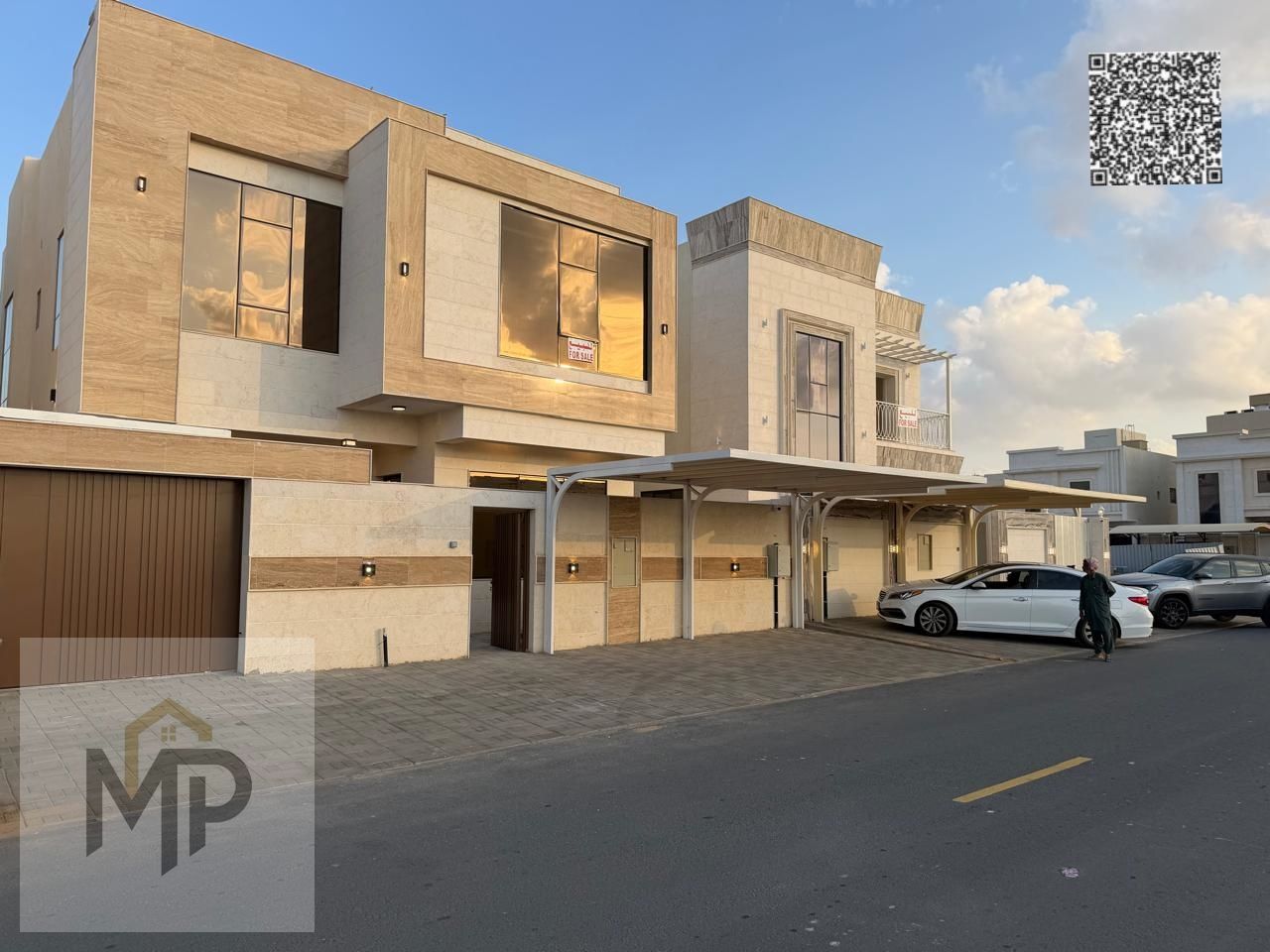 Luxury villa for sale at a reasonable and negotiable price. High-quality finishes, modern style, prime location close to all commercial services and S