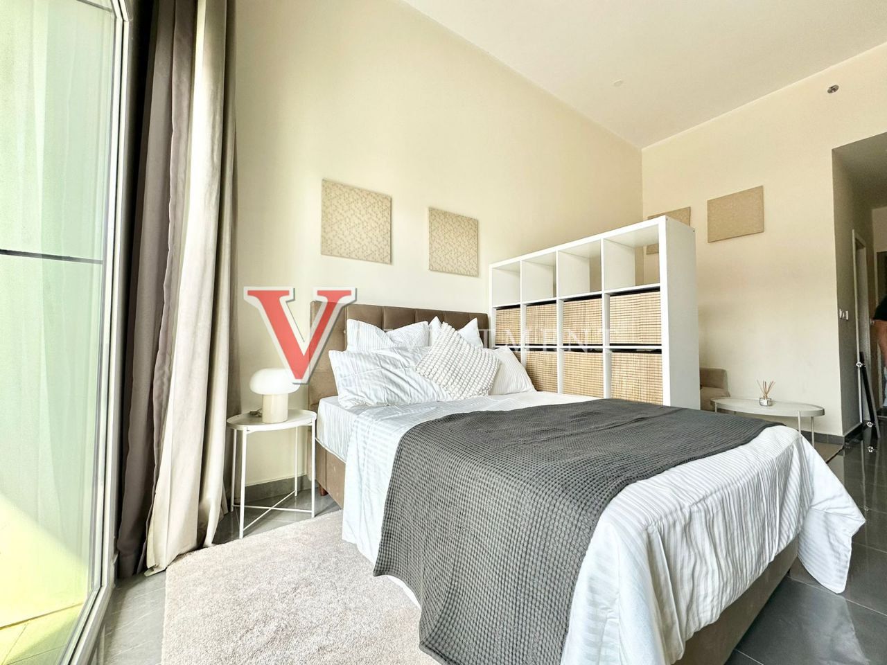 Furnished Studio | Cozy | Modern I With Parking