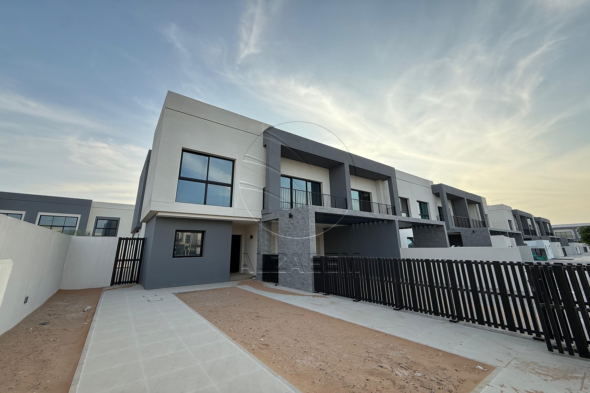 Double Row Corner | Duplex | Move-in Ready