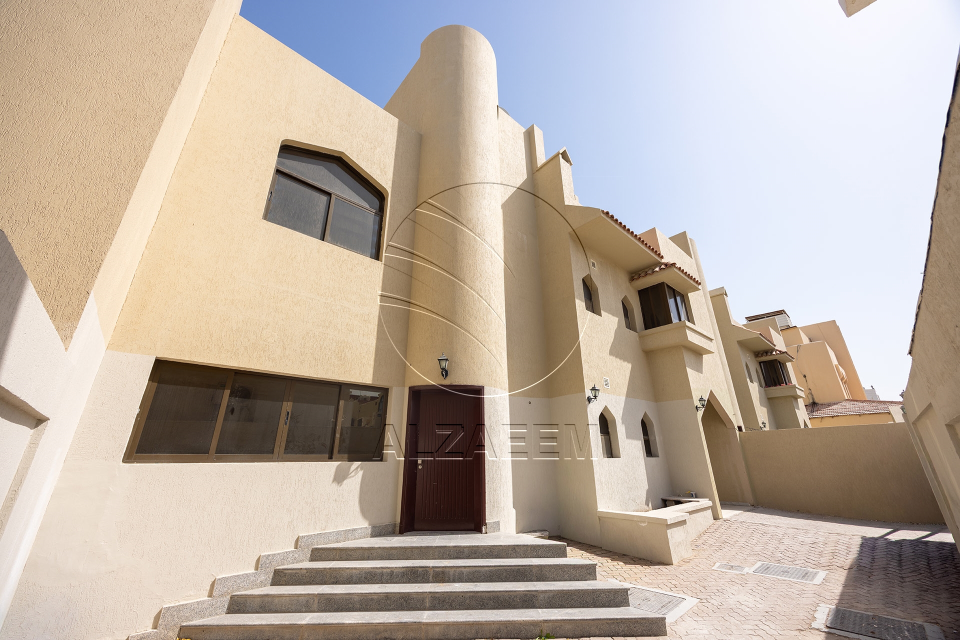 Vacant | well Maintained Villa | 4BR + Maid