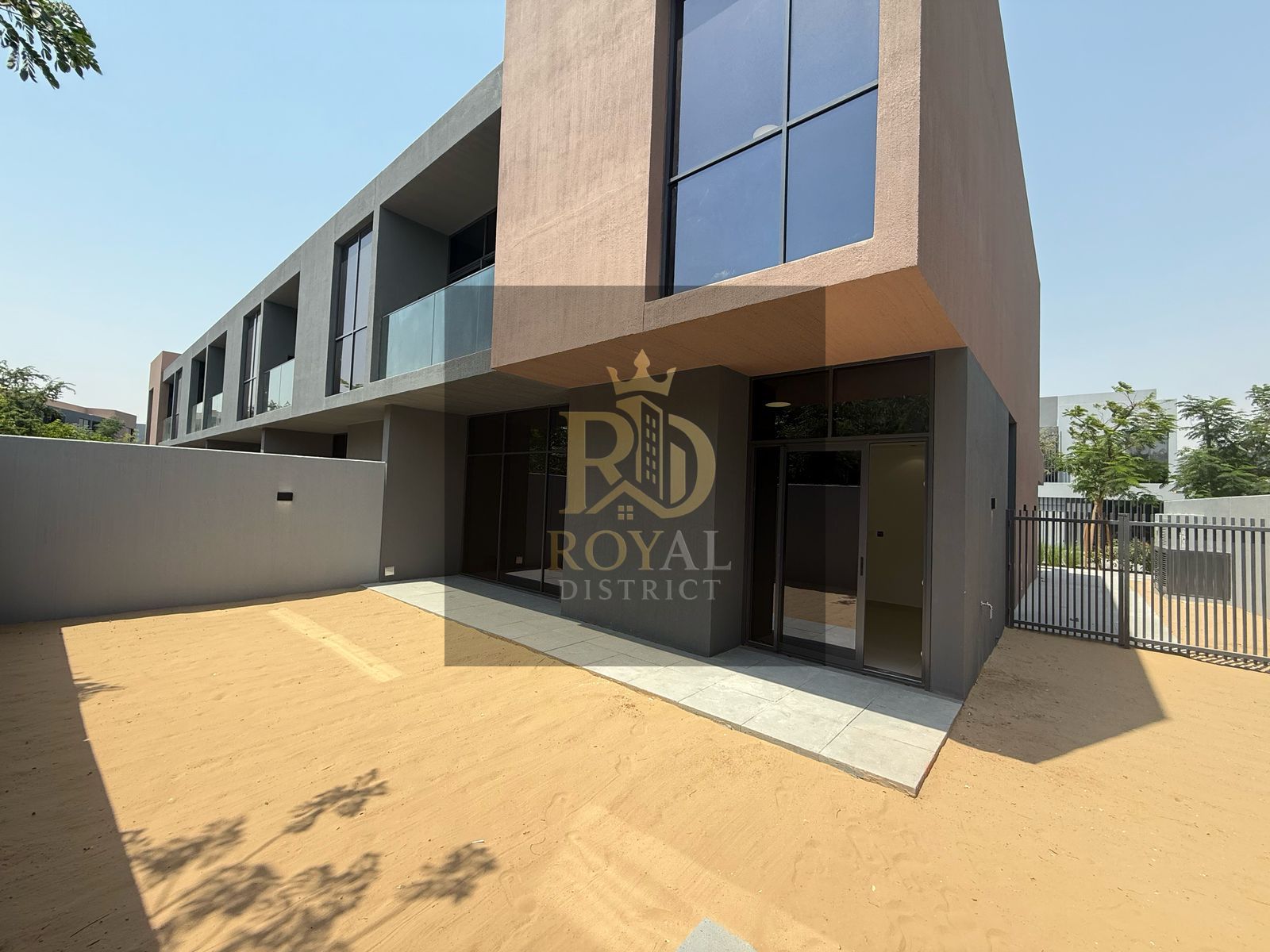 SUPER DISTESSED DEAL | TOWN HOUSE | CORNER | 3 BEDS | MASAR 2 |PRIME LOCATION