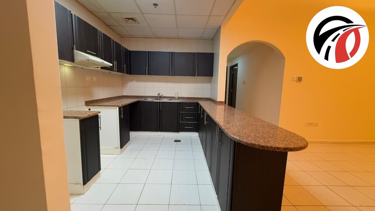 Front Of Bus Stop ! 2BHK Apt 2Bath With Balcony