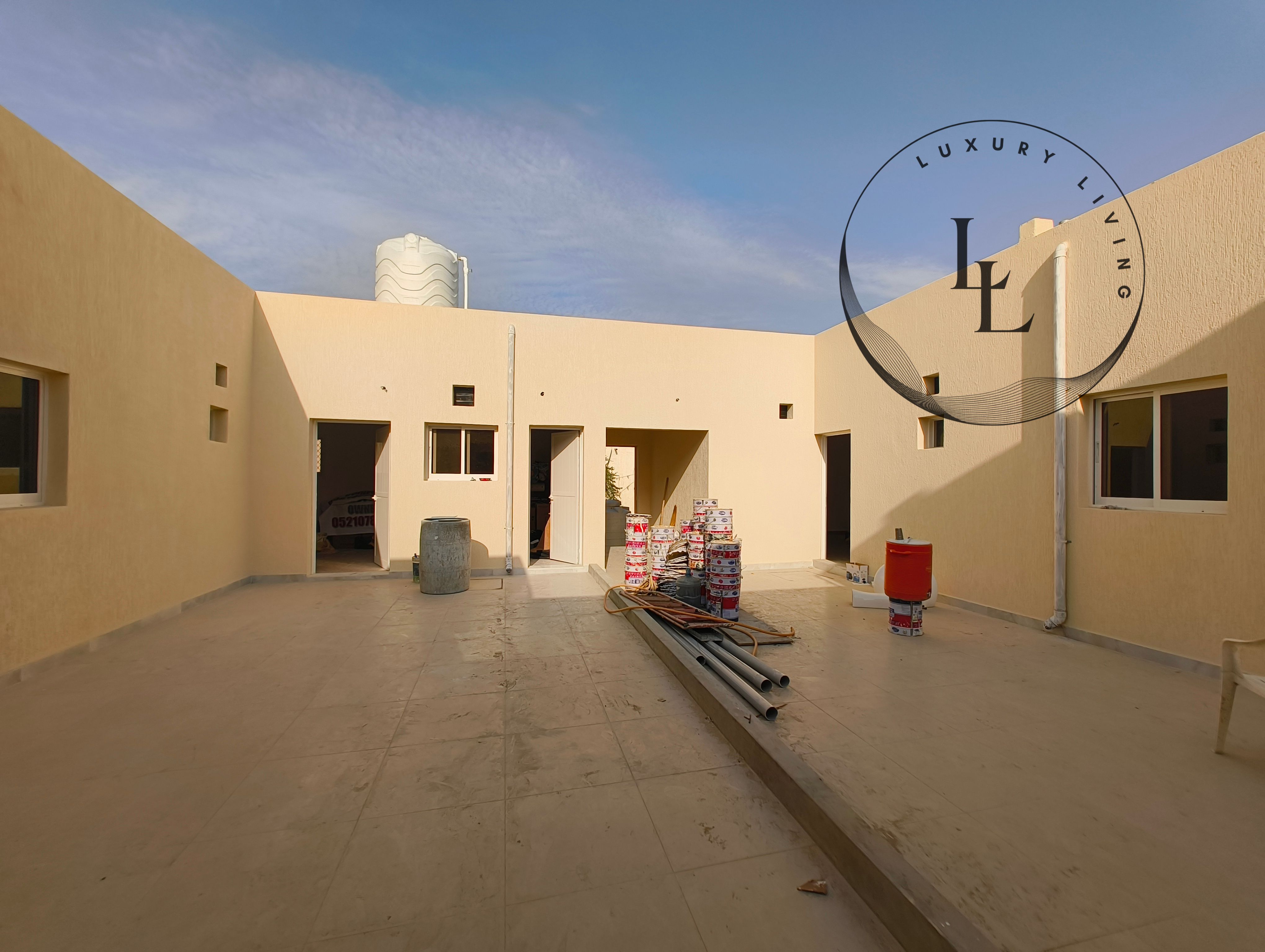 Brand new villa in 100 k with 6 beds and 5 washrooms, nice and quiet location. Two kitchens.