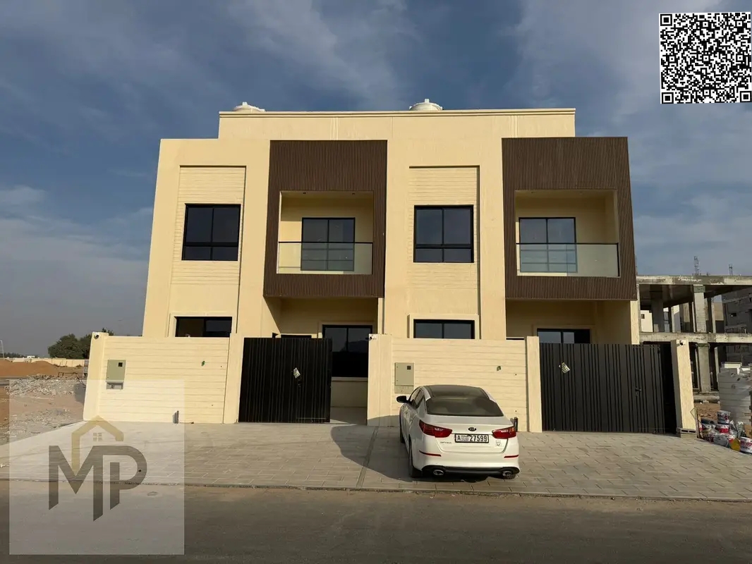 Own your dream villa and invest in a luxurious villa in the heart of Al-Hilweh 2. High-end finishing. Don't miss out!