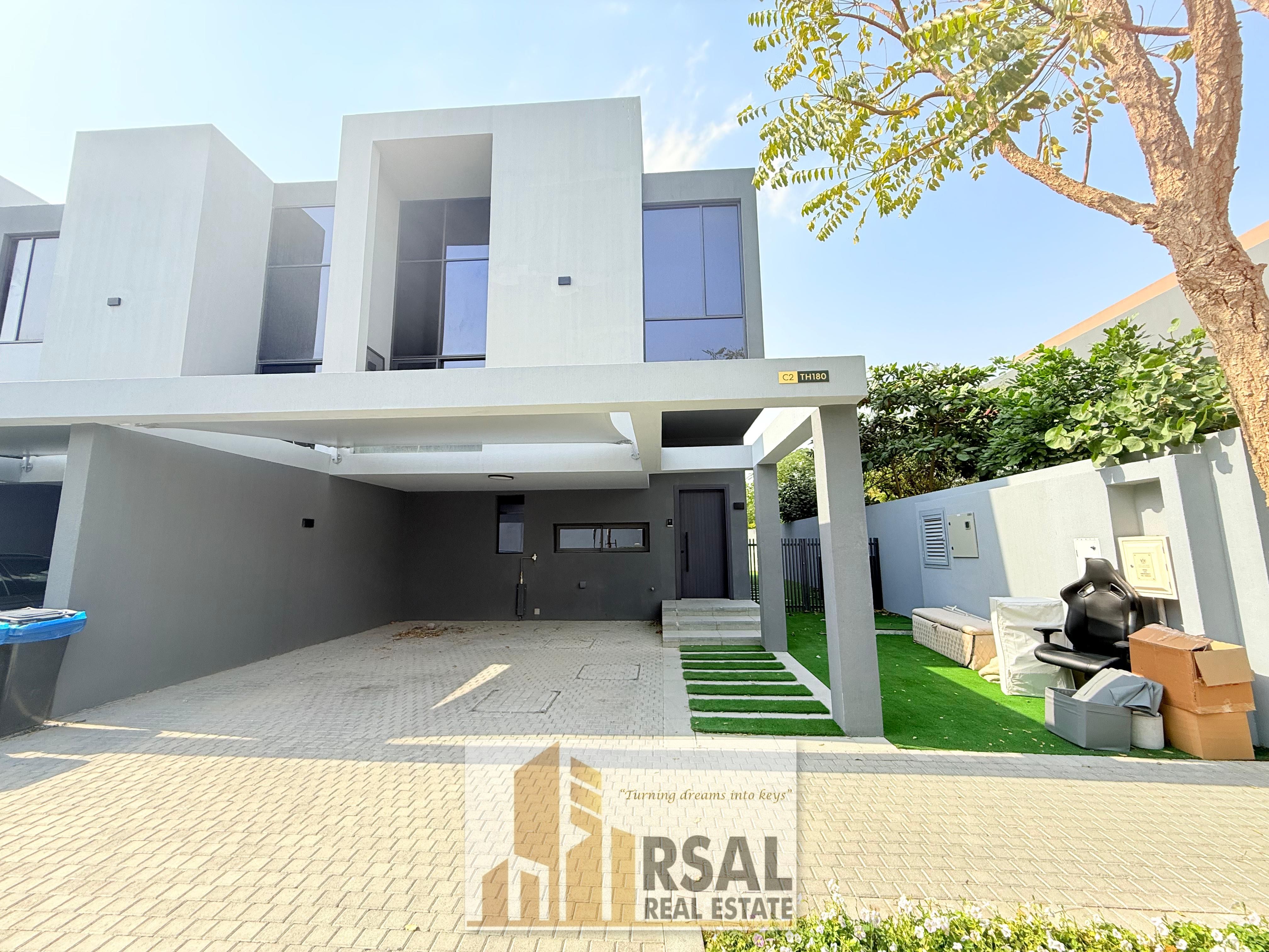 Elegant 3-Bhk Villa In Masaar Robinia Tilal City Front Of the Park