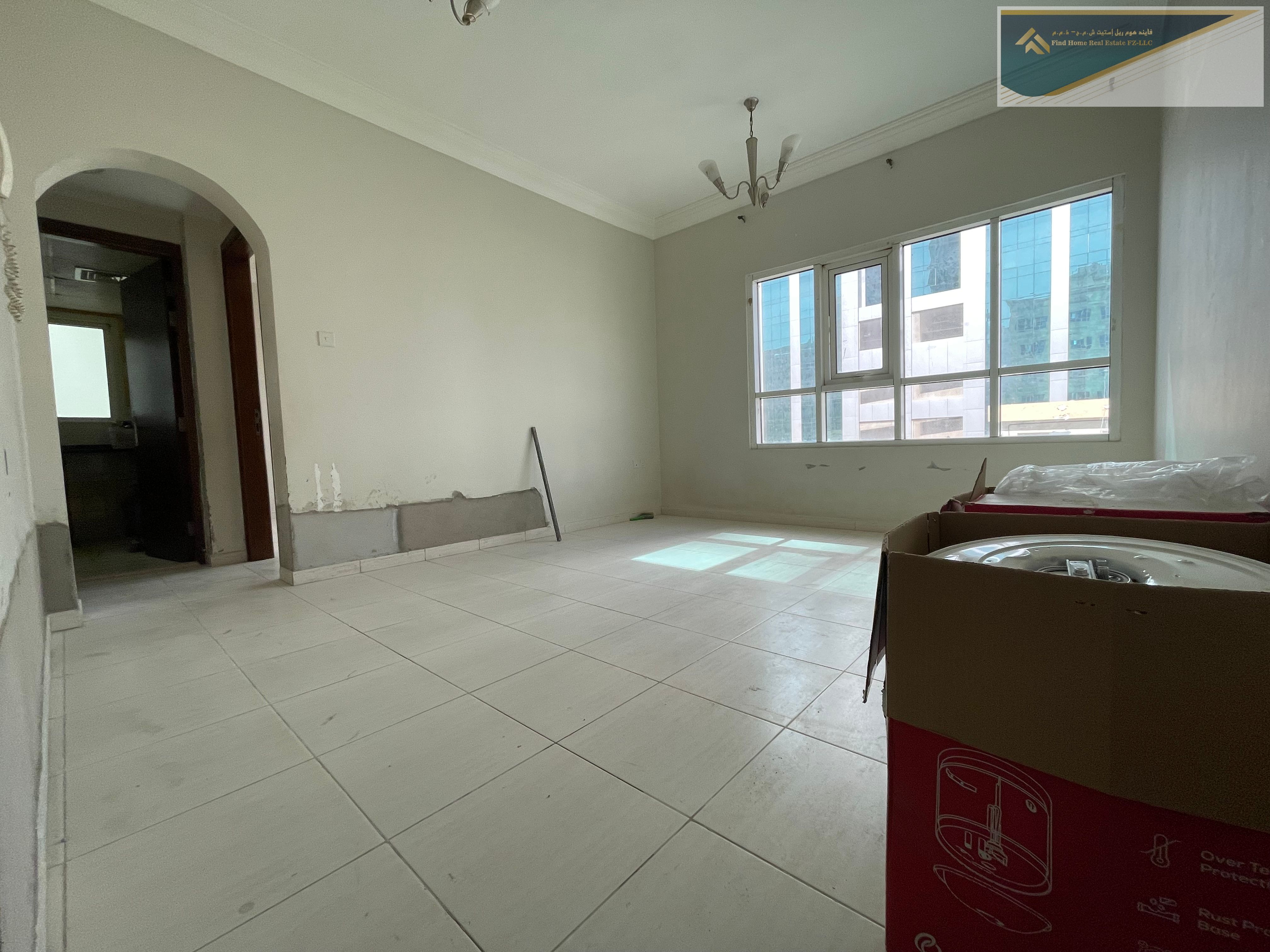 FULLY SAPICIOUS!!ONE BHK WITH CLOSED HALL 2BATHS DINING SPACE NEAT AND CLEAN APPARTMENT ONLY FOR FAMILY JUST 33kAL MAJAZ 3