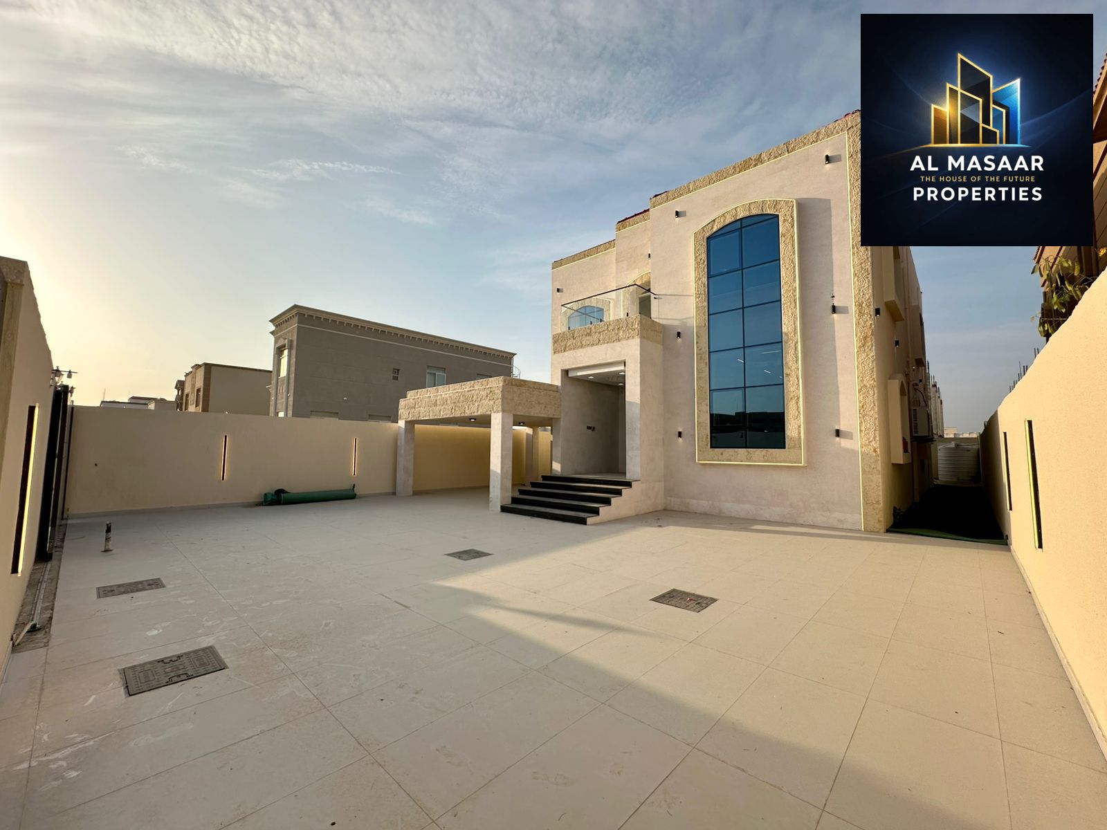 Luxury villa for sale – Al Muwaihat 1, Ajman | 5 master bedrooms + majlis + living room + yard | Electricity, water and air conditioning included | Re