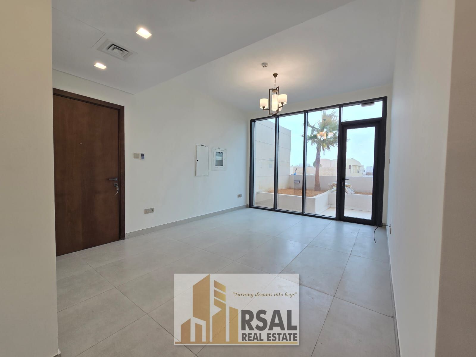 Modren Living Luxery 2BHK Appartment With wardrobs and Terrace