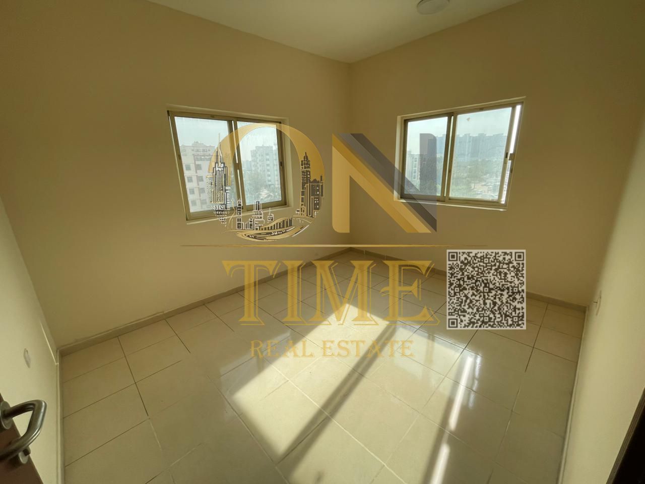 Large area / Prime location / Close to services