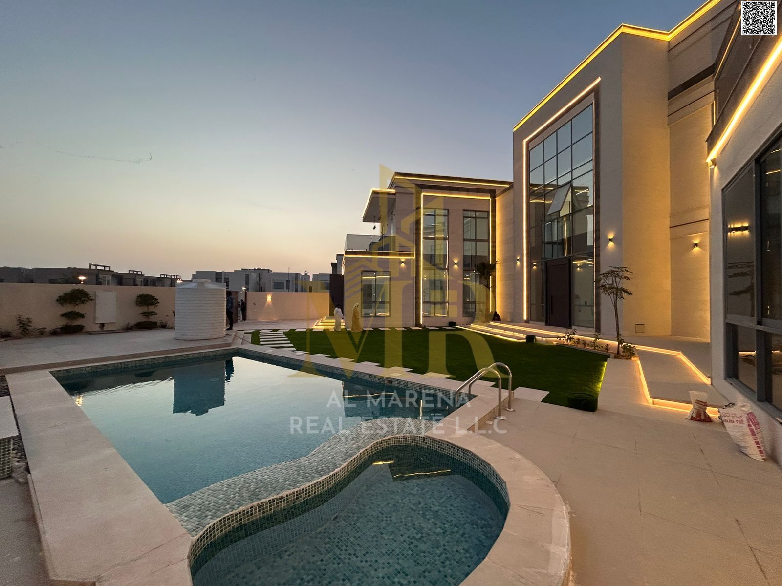 A luxurious villa in the most prestigious area of Ajman, two floors and a roof with a private pool, including electricity, water and air conditionin