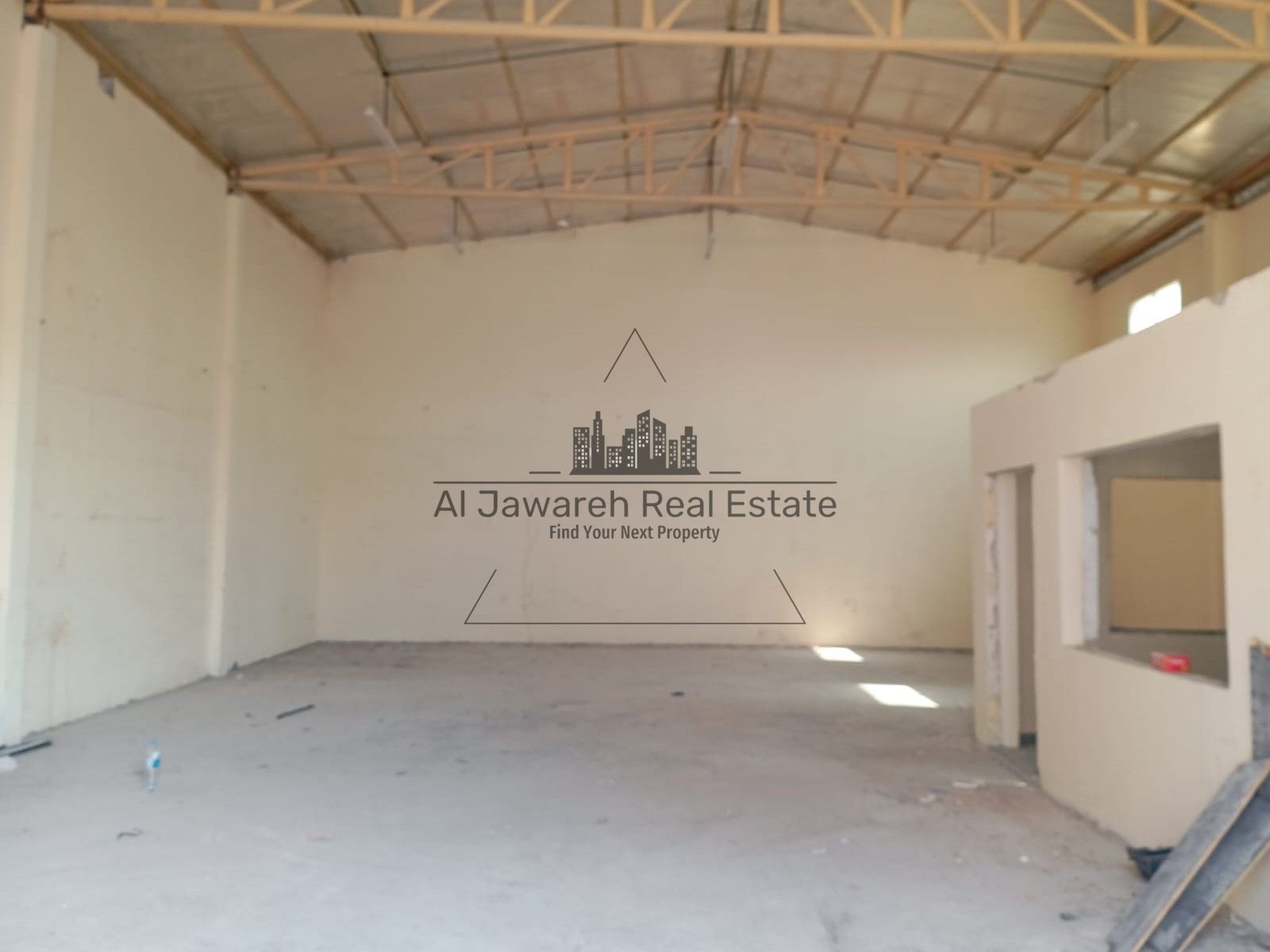 Annual Warehouse for Rent – Umm Al Quwain Property Code: 3132 A warehouse is available for annual rent in a good location in Umm Al Quwain,