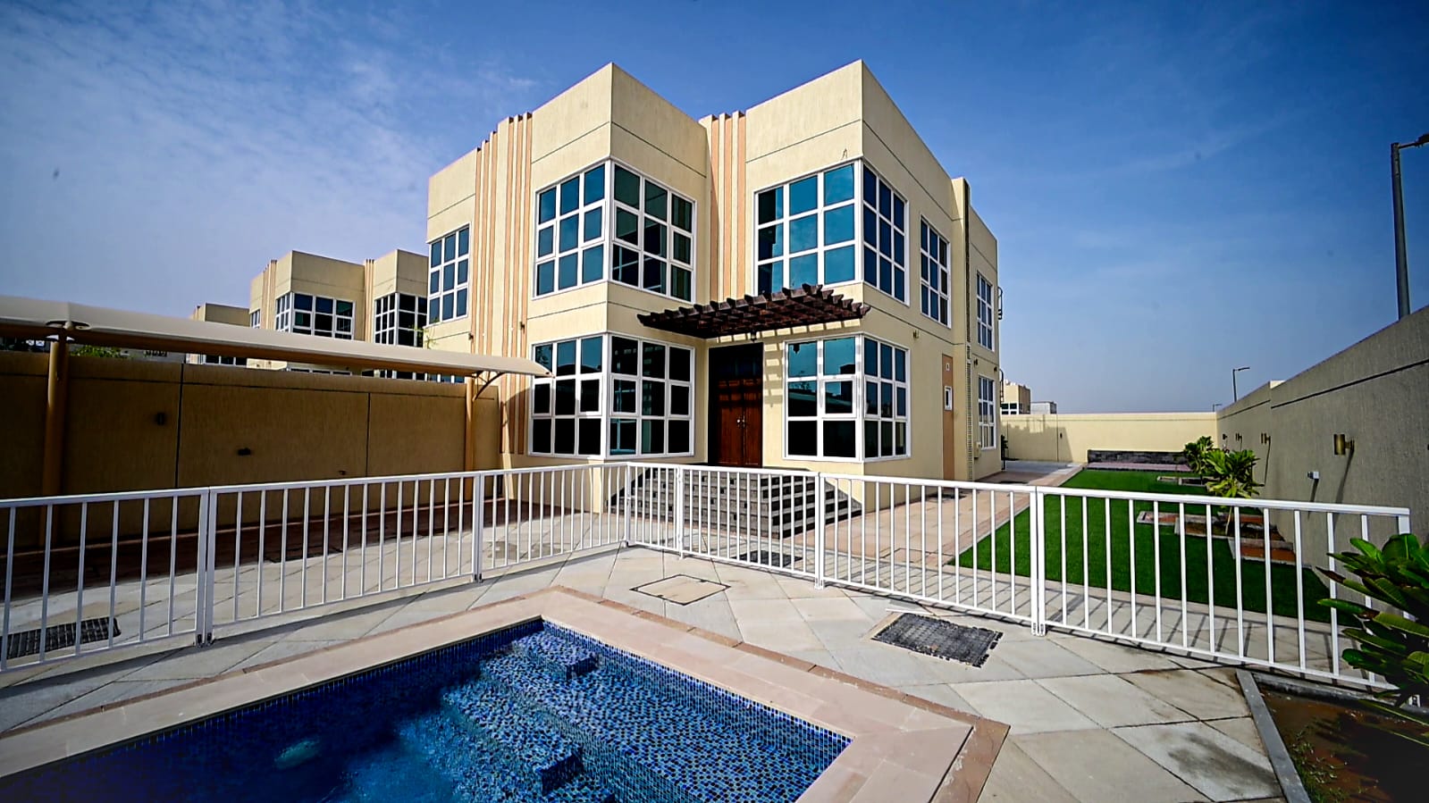 Brand new luxurious 4b villa with pool barashi sharjah