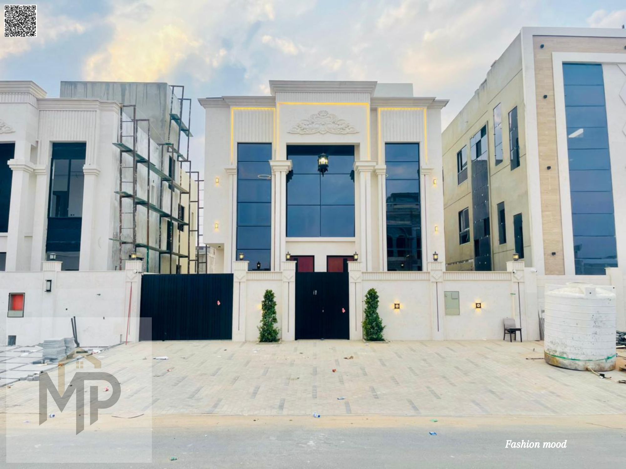 Villa for sale | ajman| al helio2 area | 5 master rooms, majlis, hall, maid room, roof | freehold | 0 registration fees | negotiable price.