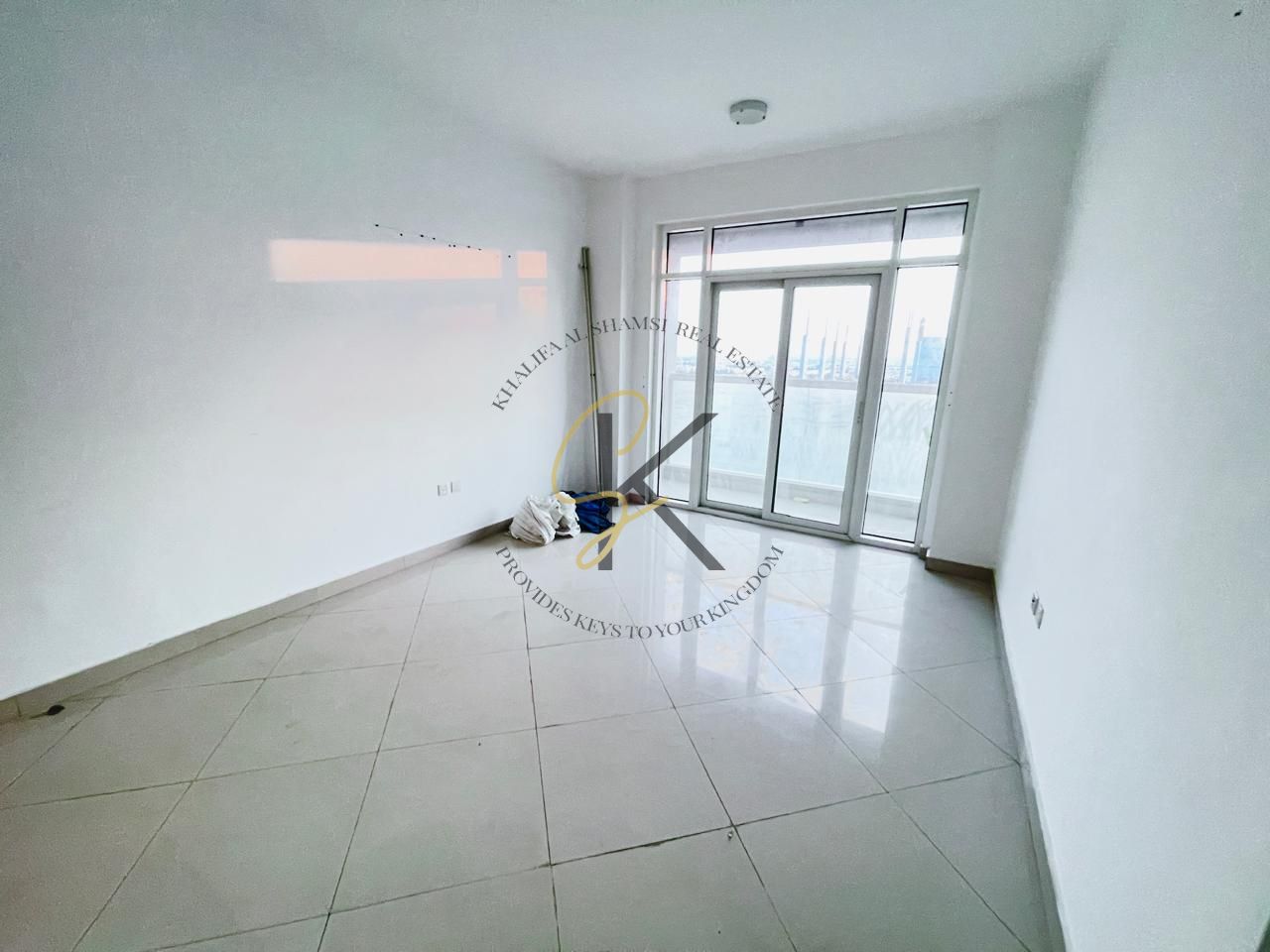 Luxury like new 1bhk room with 2 washroom fully family building near to emirates road amazing studio room