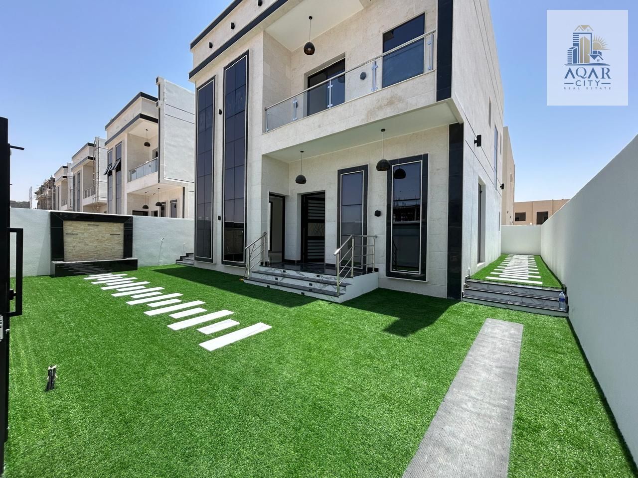 Luxury 3-Bedroom Villa for Sale in Al Hailo – Spacious Yard – Including Fees