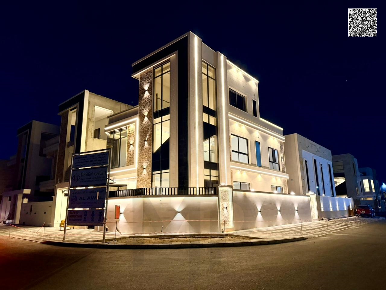 For sale: Modern villa in Al Yasmin, Ajman, two floors + roof, 5 master bedrooms with swimming pool, 4000 sq ft, freehold for all nationalities, prime
