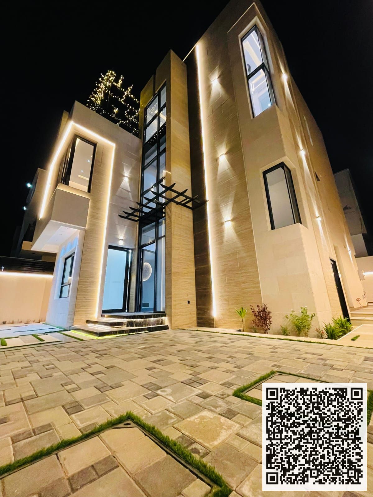 Se vende villa de 3 plantas y 5 dormitorios con acabados de lujo en Helio2, Ajmán. Precio: 2.450. 000 AED