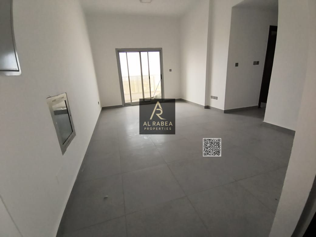 Prime location - open view - second tenant