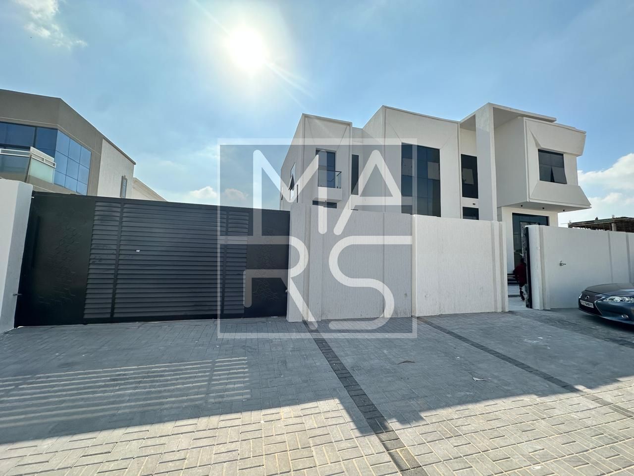 Distinguish home| luxury| Specious| best location l Double hight