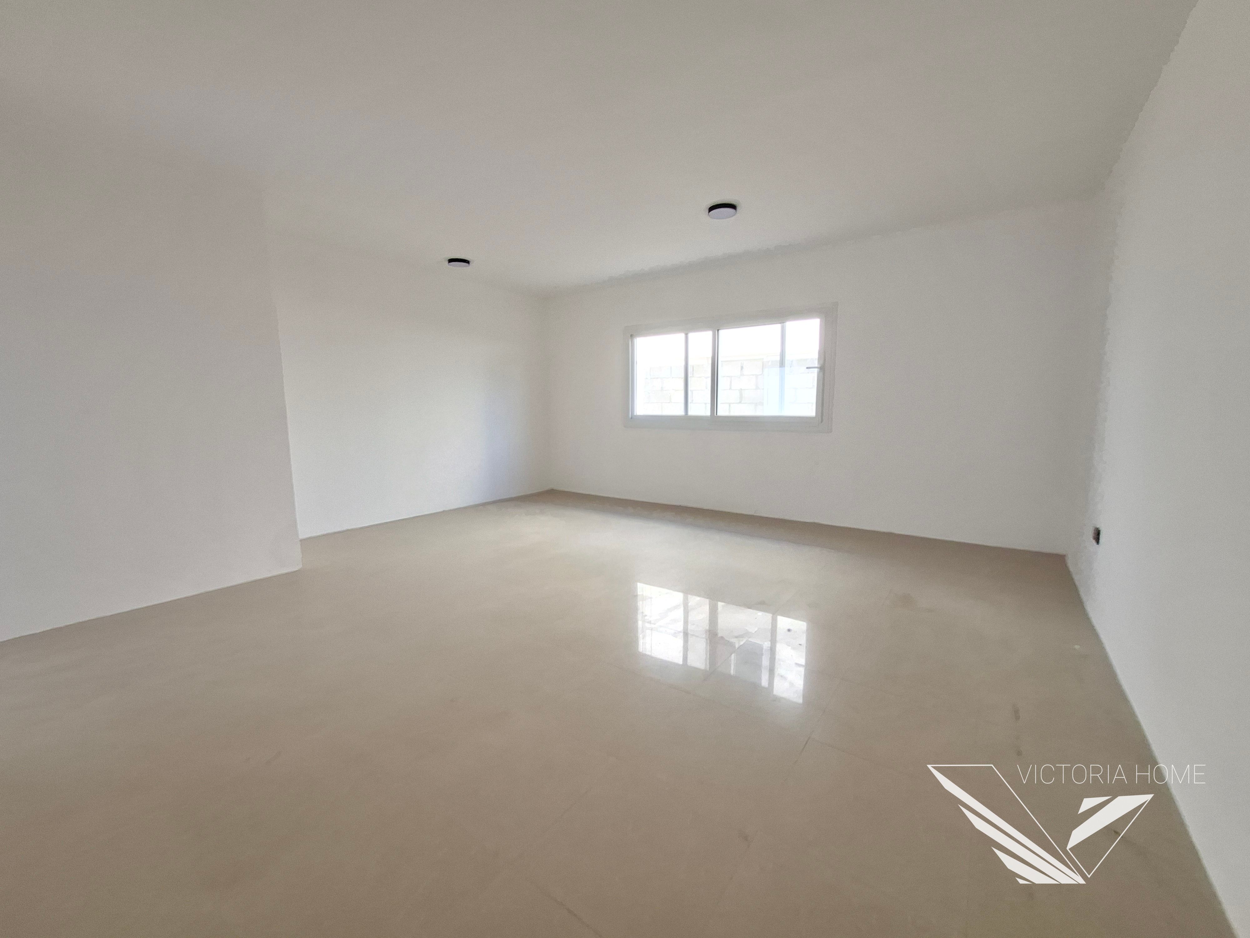 Fully Renovated Ready to move 3 BHK Villa compund split ac maid room just 85k