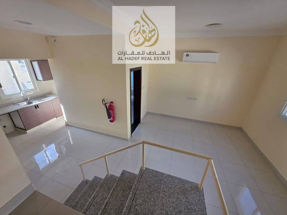 Studio apartment with a separate bedroom, separate kitchen, and private roof terrace. First occupancy, excellent size, open view.