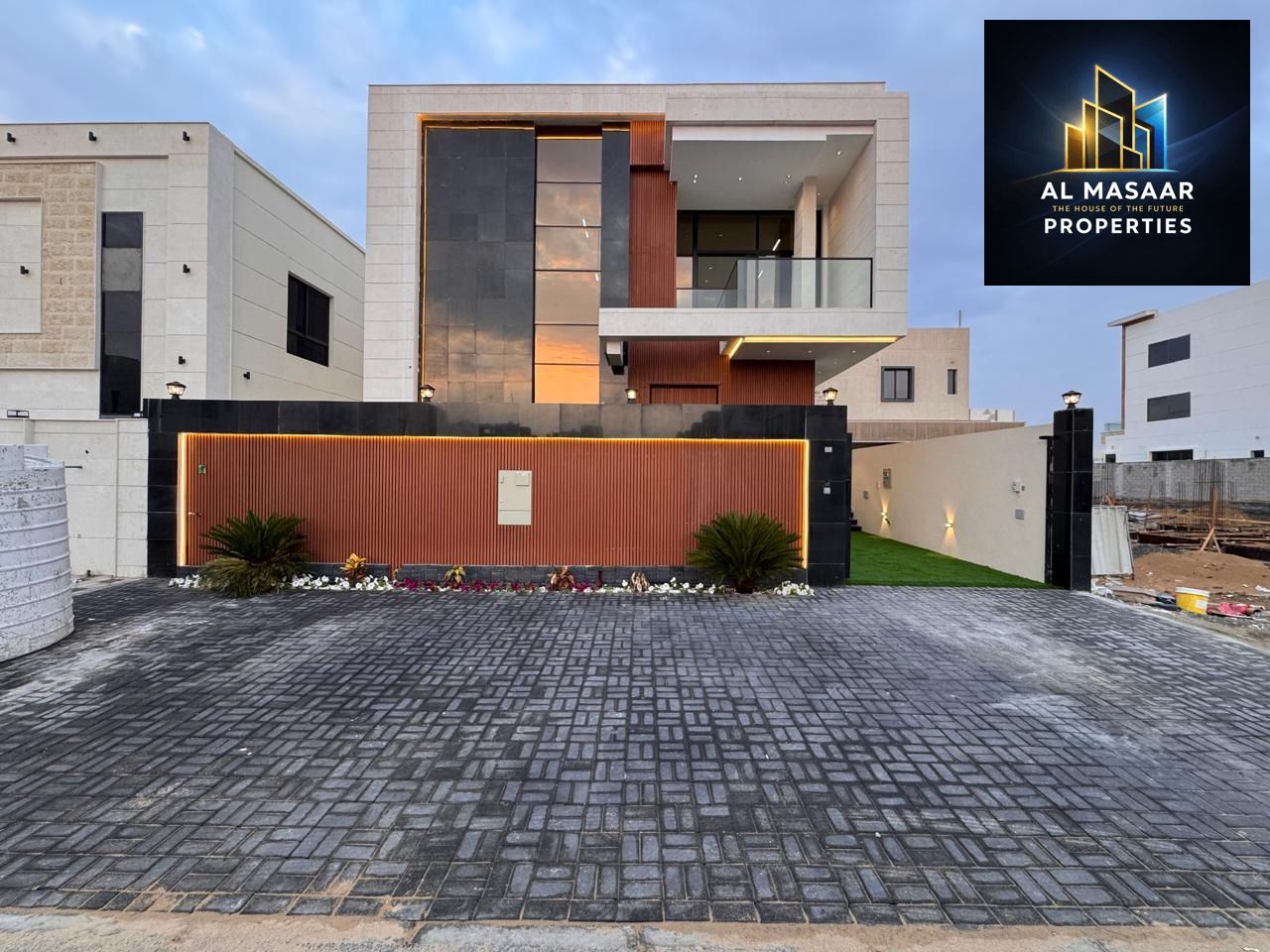 Ready-to-move-in villa with a swimming pool and super deluxe finishing, price includes registration fees and air conditioning.