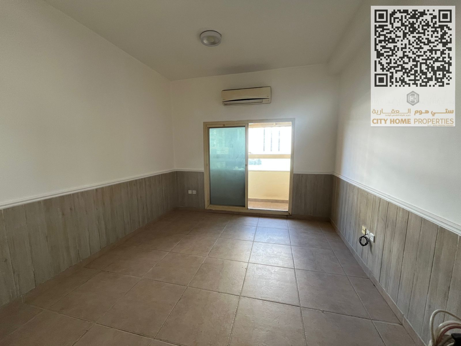 “Spacious 1-Bedroom Apartment with Master Bedroom, Built-in Cabinets, Split AC, and Open Balcony – Prime Location in Al Rawda 1 near Dubai Exit