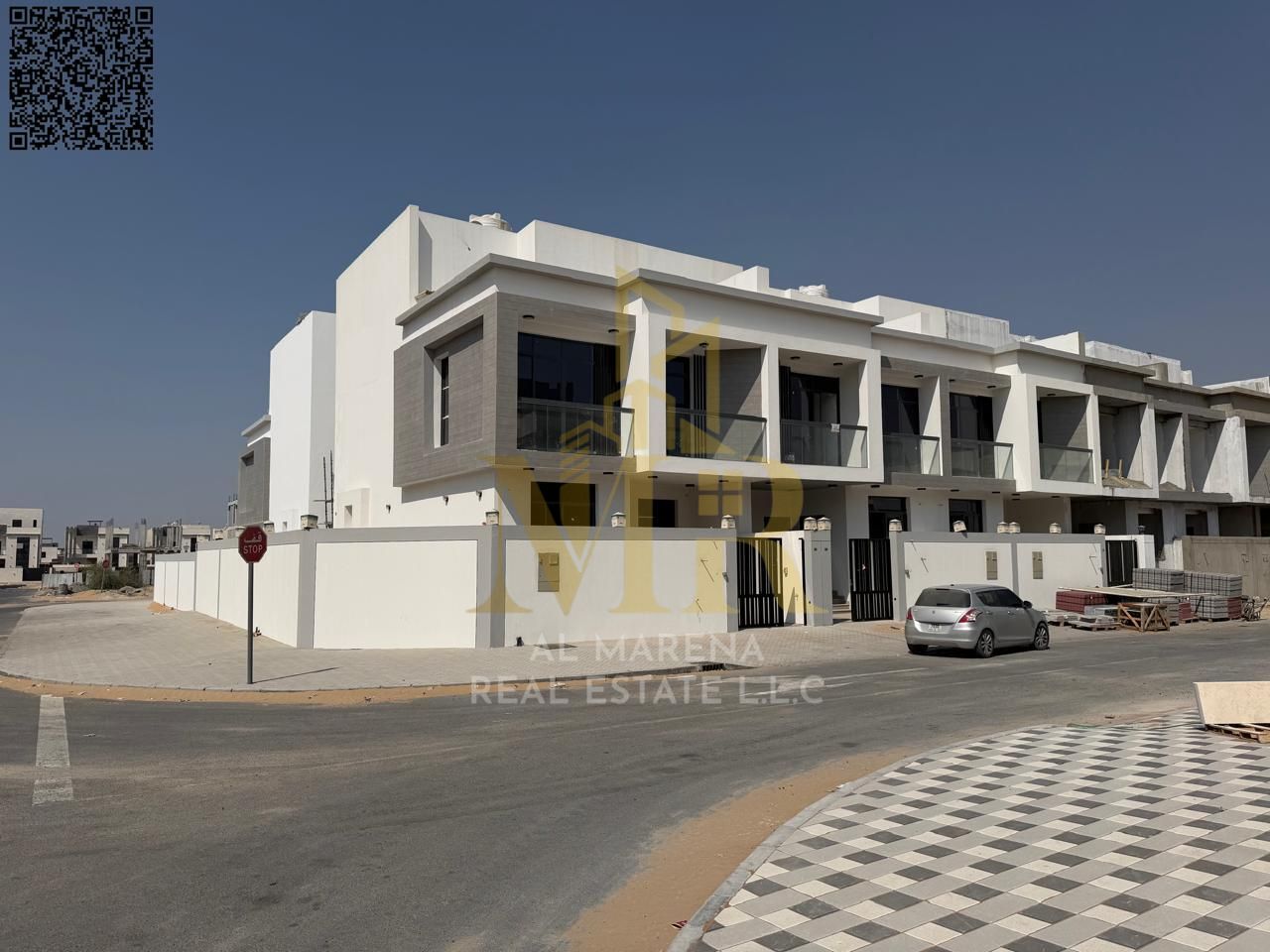 Villa with registration and ownership fees, including central air conditioning, on the main street, ready to live in, in the most prestigious areas of