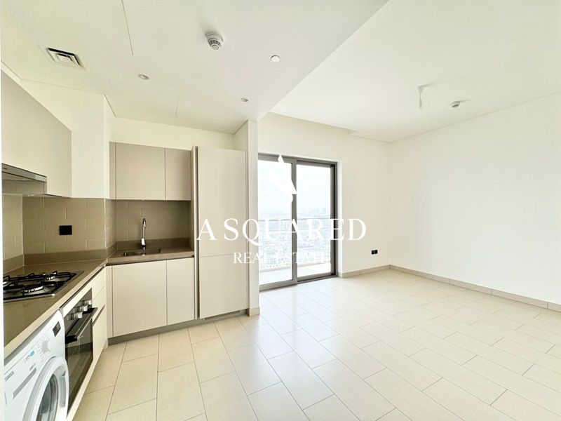 Unfurnished | Tenanted | Mid-floor