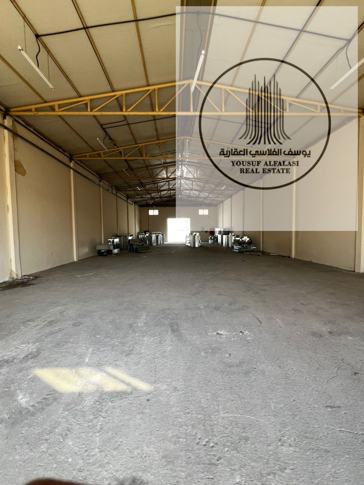 Warehouse for rent at an excellent price, 5000 sq ft, suitable for storage or manufacturing.