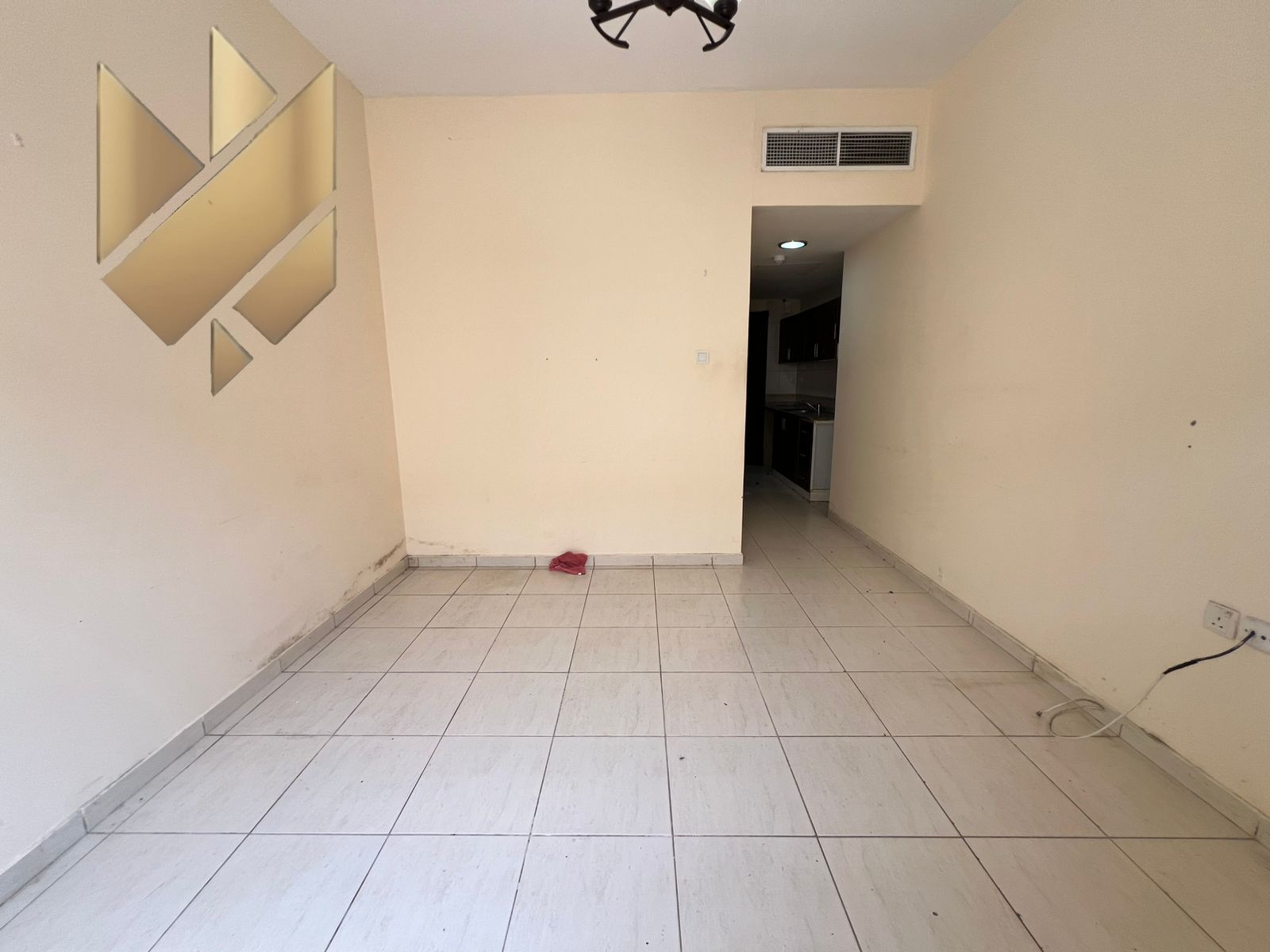 Spacious Studio with Semi-Separate Kitchen in Muwaileh