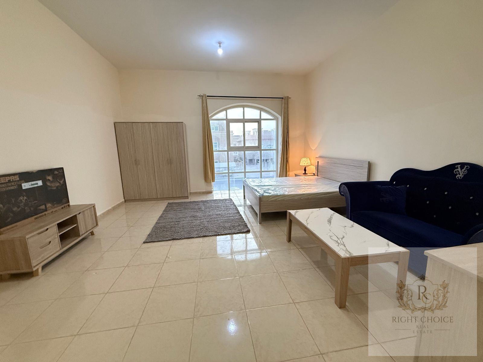 Spacious Studio With Window |Sep kitchen+Bathroom|