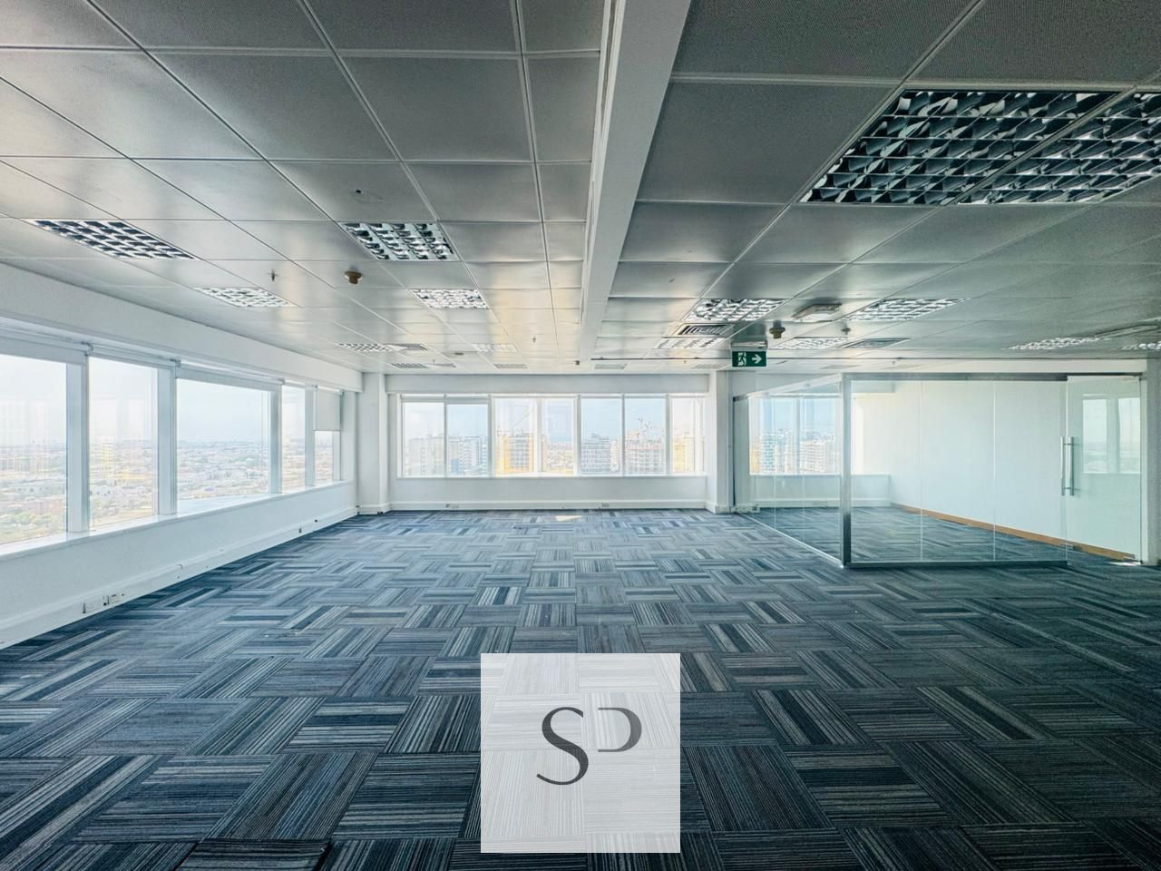 READY TO MOVE | FULLY FITTED | HUGE SPACE