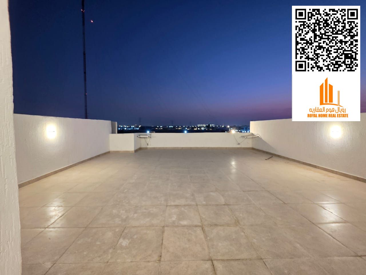 Luxury Three-Story Villa with Spacious Roof Terrace in a Prime Location