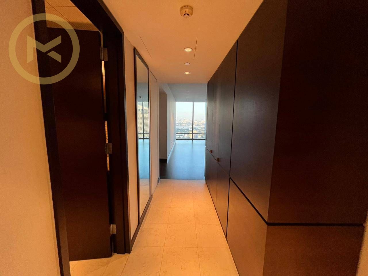2 Bedroom Plus Study| 2 Parkings | Chiller Free| Opera View