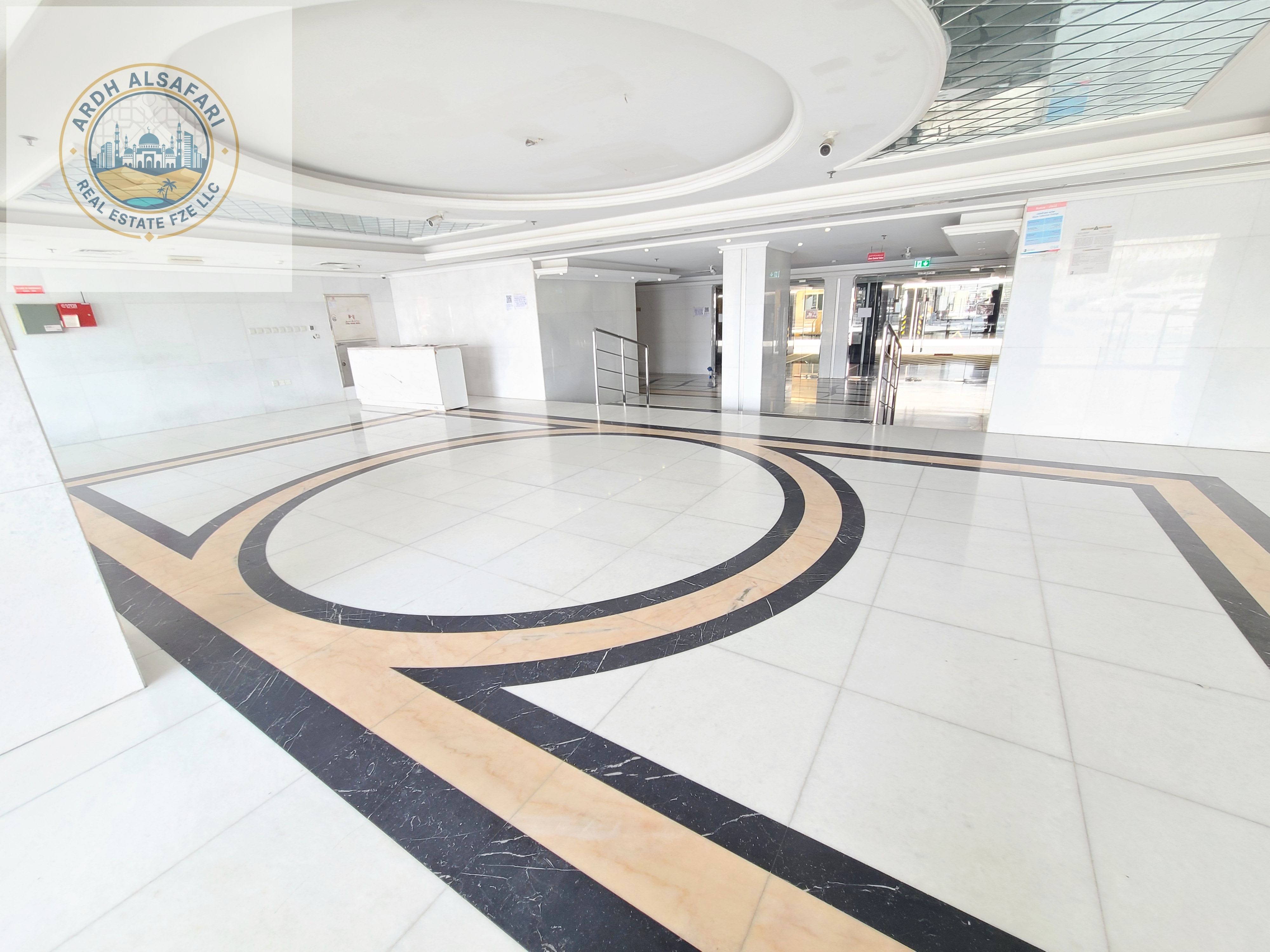 Luxurious 2bhk Apartment Master bedroom With Big living area & Covered Parking