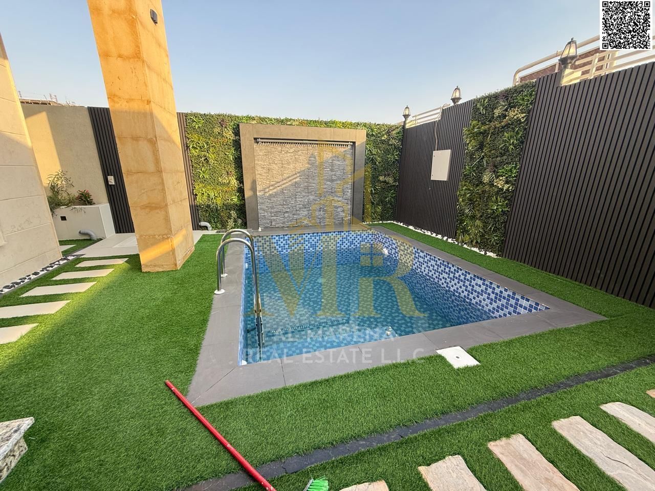 Two-story villa with a rooftop, swimming pool, and elevator, fully furnished, including registration and ownership fees, electricity, water, and air c
