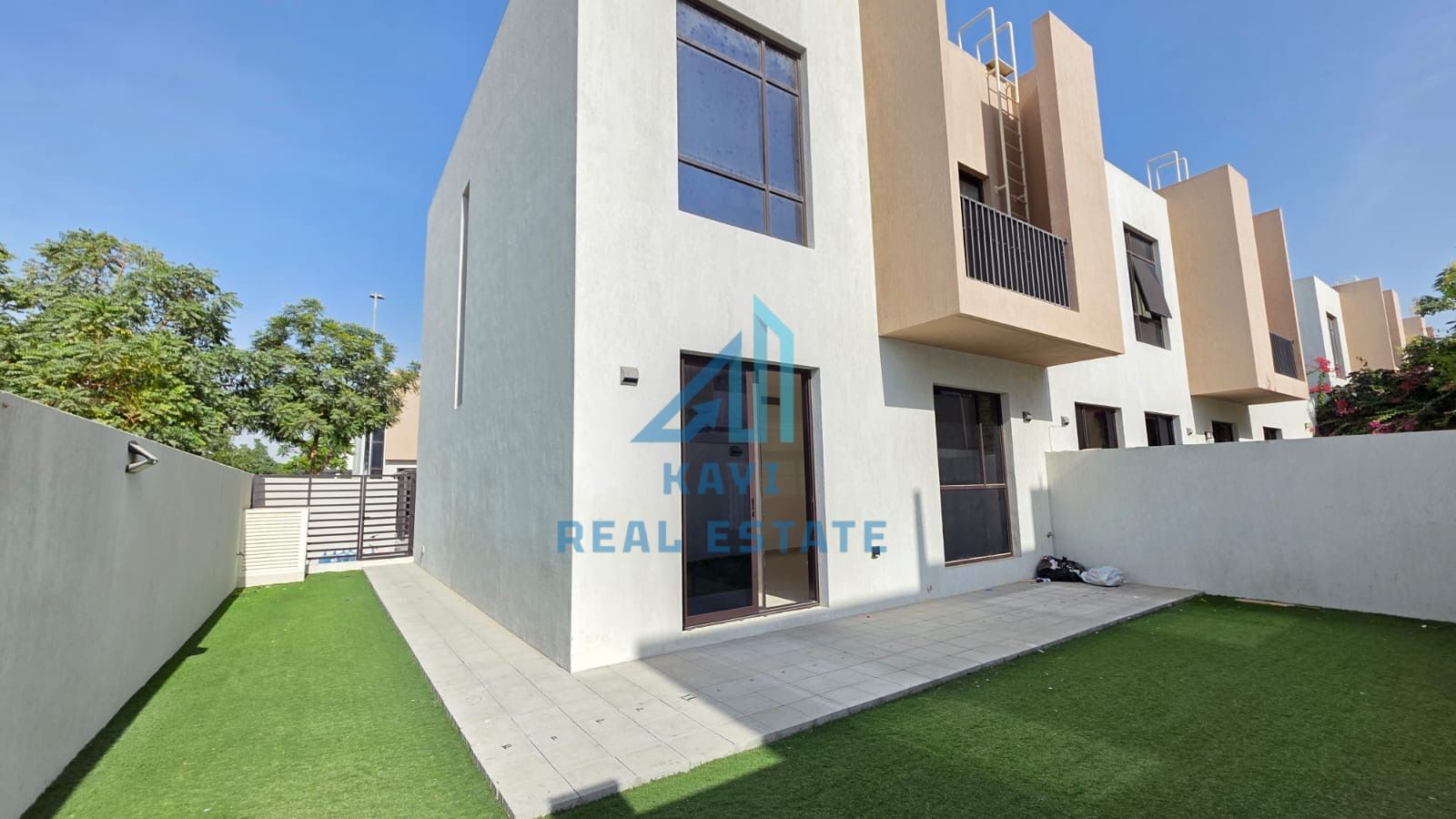 3 BEDROOM TOWNHOUSE IN nasma residence