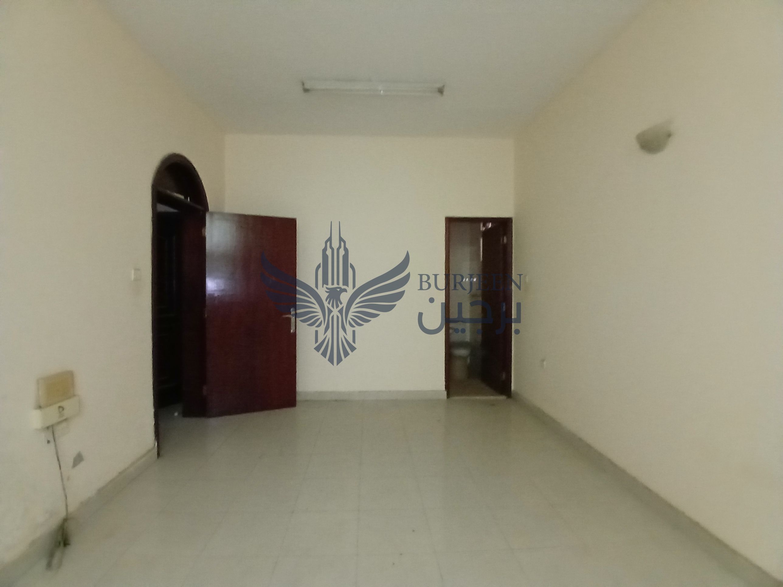 Spacious 2bhk apartment available in butina only 35k split ac central gas family building