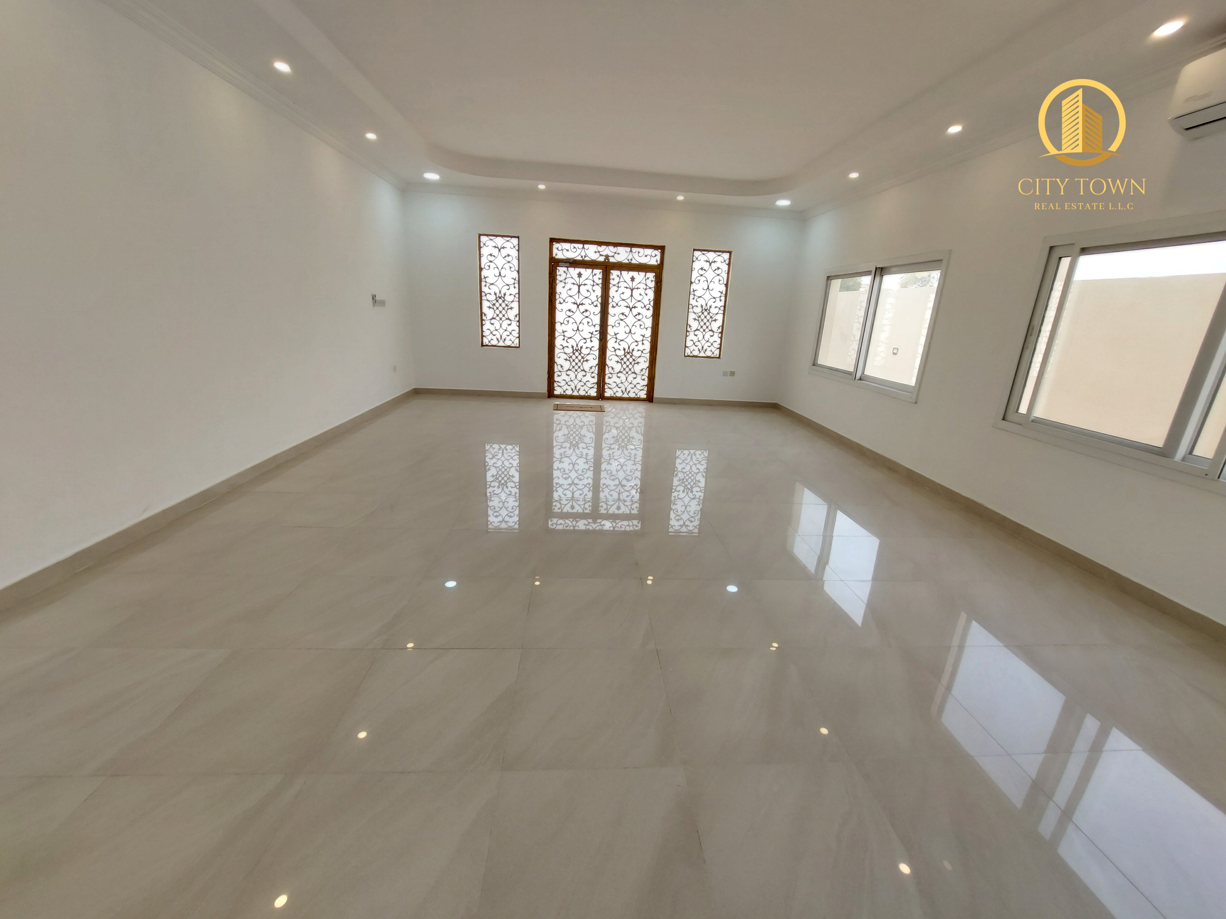 Spacious 5 bedroom double story villa with all master room maids room/ al ramla area