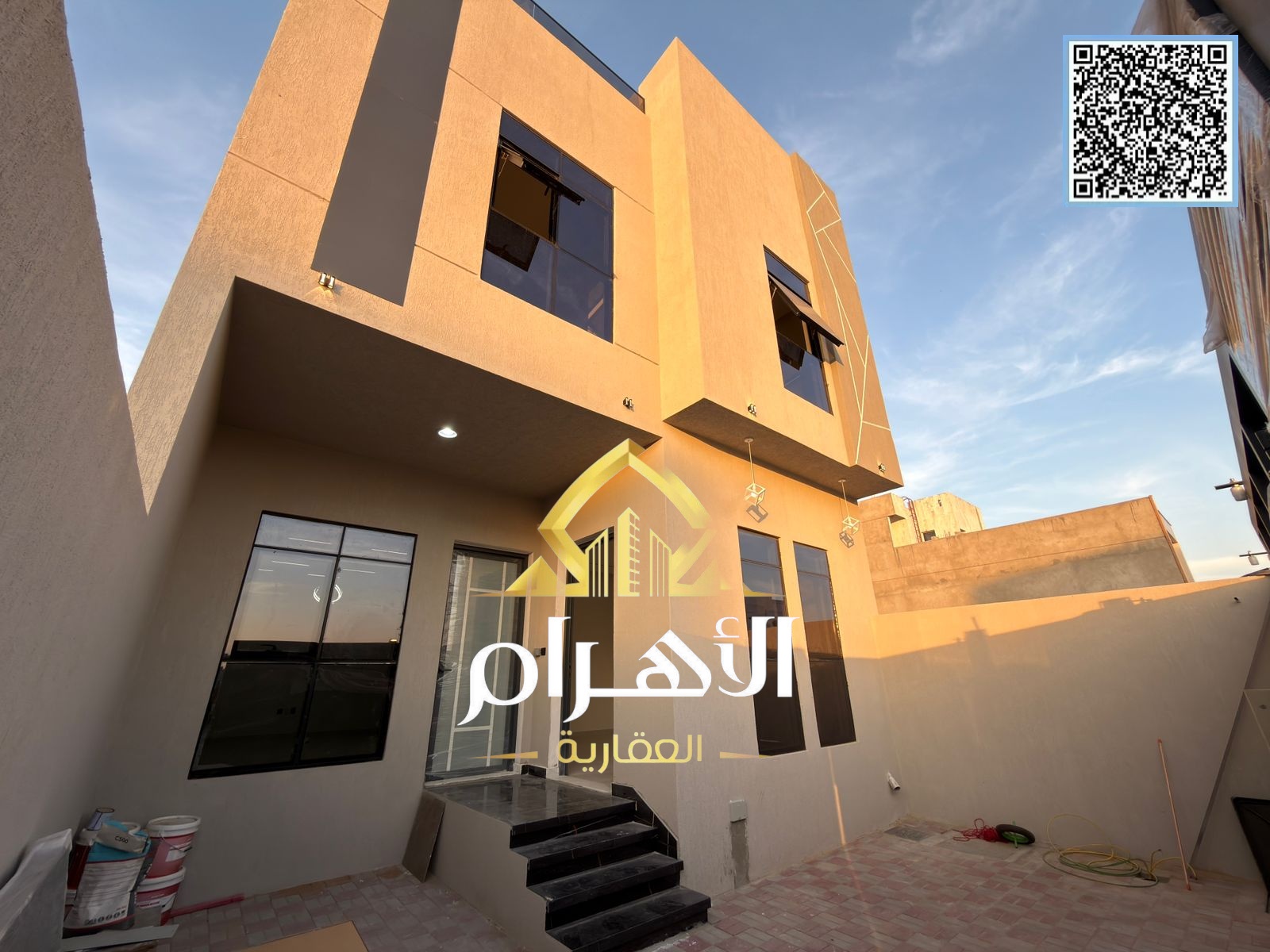 Your chance to own a villa, including registration and ownership fees, ready to move in, close to services, with elegant designs, two floors and a roo
